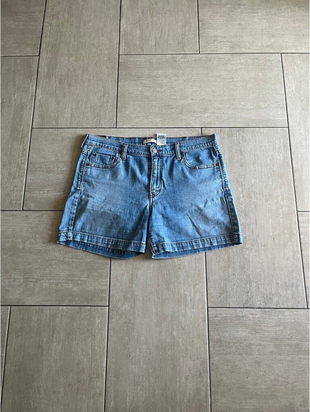Levi's 515 Denim Shorts Size 36 Classic Fit